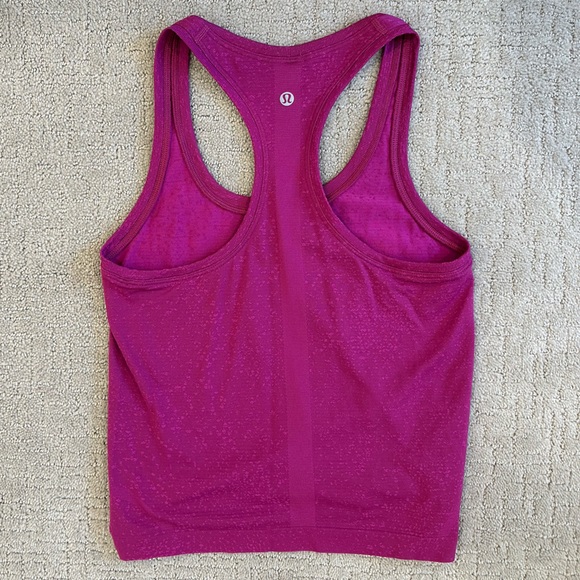 Lululemon swiftly tech tank top in race length - Picture 2 of 3